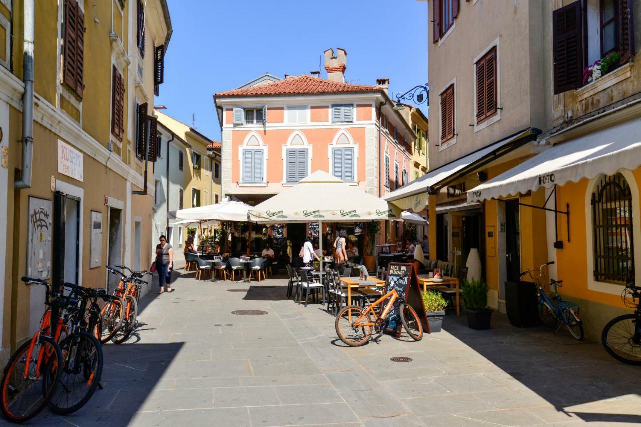 Izola Slovenia Bagian luar foto